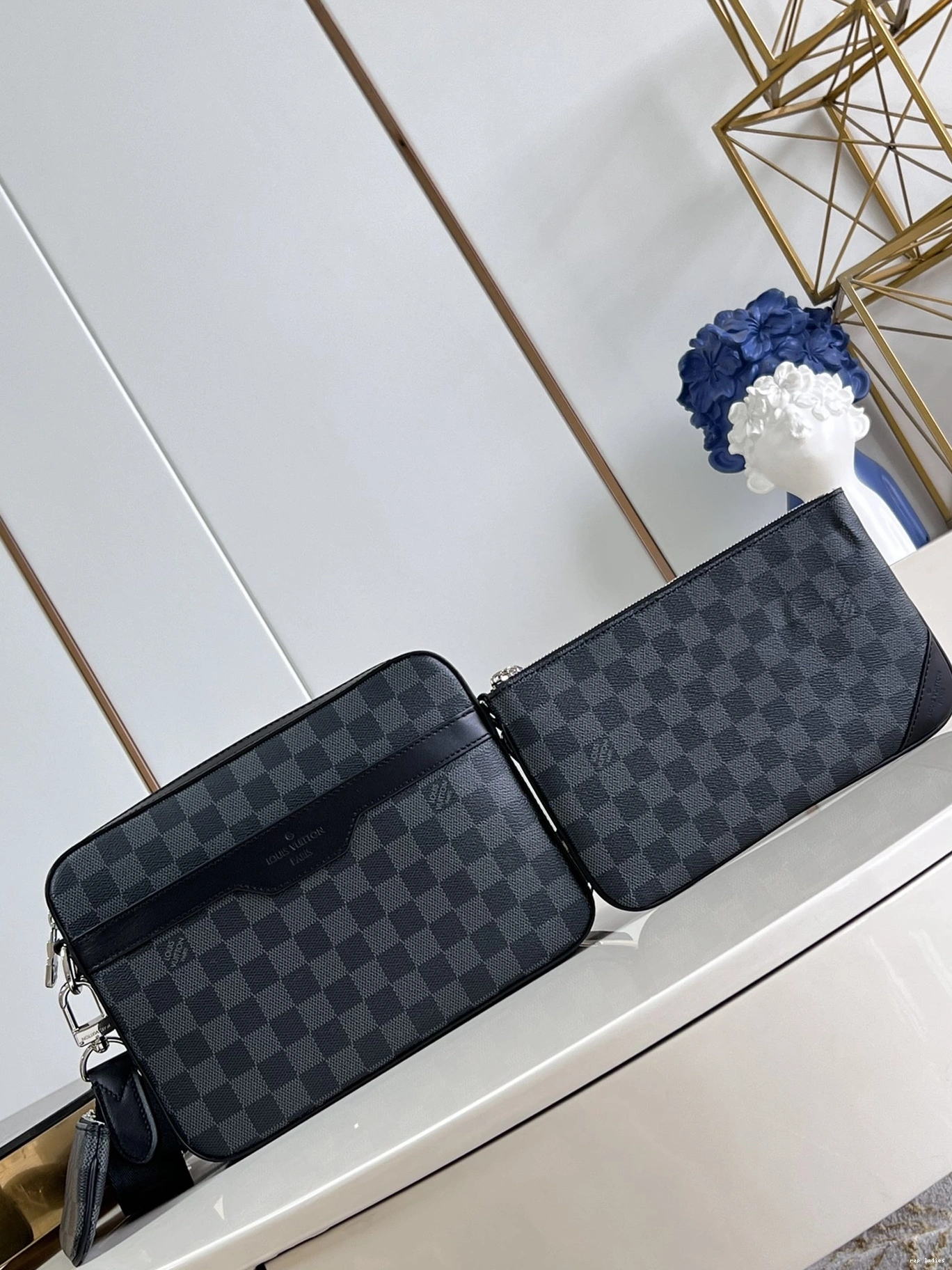 Cheap LOUIS MESSENGER VUITTON TRIO 0821